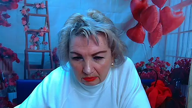Snapshot of RenataDaster chatting on April 2026 05:14:02 AM RenataDaster online show from April 2026 05:14:02 AM