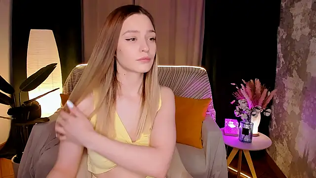 Snapshot of cherrykississ chatting on February 2026 08:43:01 AM cherrykississ online show from February 2026 08:43:01 AM