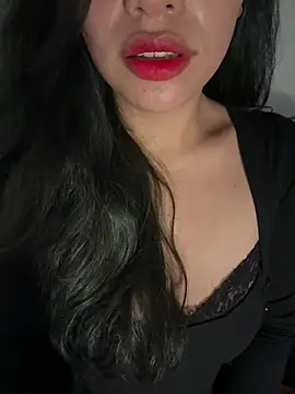 Snapshot of QuynhAnh_2k1 chatting on February 2026 09:44:02 PM QuynhAnh 2k1 online show from February 2026 09:44:02 PM