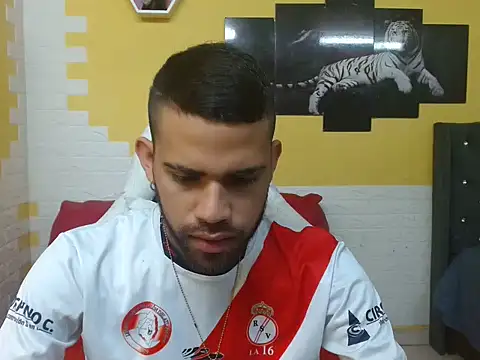 Snapshot of chacorta_ chatting on April 2026 01:17:01 PM chacorta online show from April 2026 01:17:01 PM