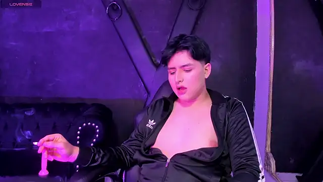 Snapshot of noahWolff_ chatting on February 2026 05:12:02 AM noahWolff online show from February 2026 05:12:02 AM