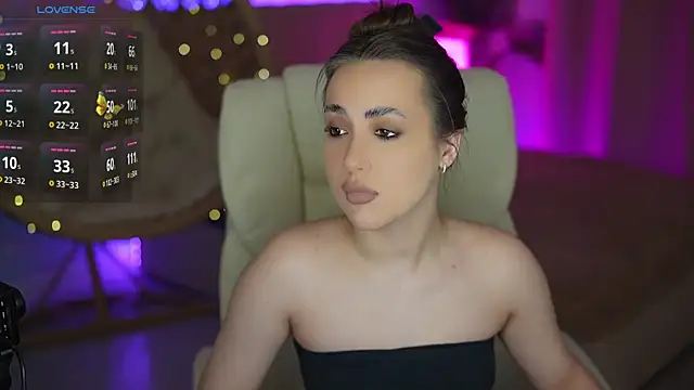 OliviaMoore  online show from March 2026 02:23:02 PM