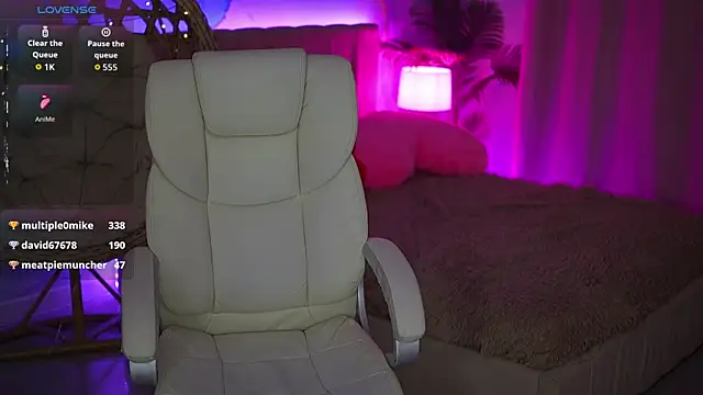 OliviaMoore  online show from March 2026 05:44:01 AM