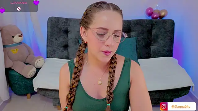 DannaCouper  online show from March 2026 10:49:02 AM