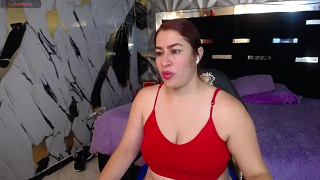 Snapshot of Alison-mar chatting on May 2026 08:35:02 PM Alison-mar online show from May 2026 08:35:02 PM