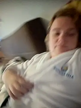 Snapshot of VitniKis chatting on February 2026 06:43:02 AM VitniKis online show from February 2026 06:43:02 AM