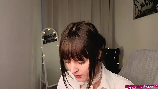 Snapshot of michelewild chatting on February 2026 01:31:02 PM michelewild online show from February 2026 01:31:02 PM