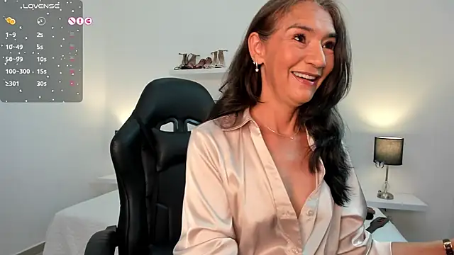 Emma Mendozaa online show from April 2026 11:43:01 AM