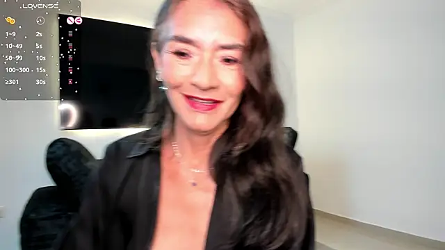Emma Mendozaa online show from June 2026 11:33:01 AM