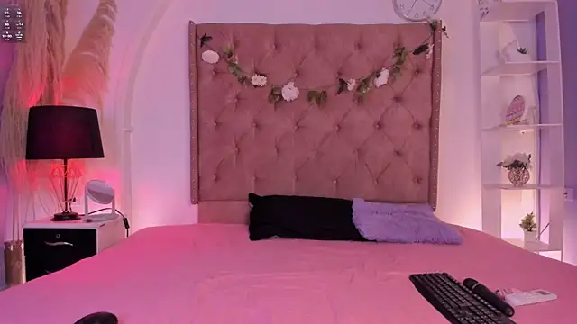 Lia Passion online show from April 2026 08:35:02 PM