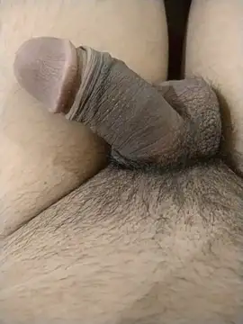 Snapshot of rosz_ chatting on February 2026 05:14:01 PM rosz online show from February 2026 05:14:01 PM