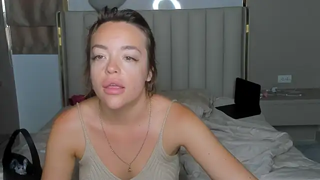 stellaa quenn online show from March 2026 12:07:01 AM