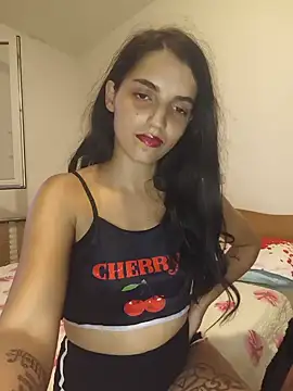 SoniaMoonnnnn online show from May 2026 07:00:01 PM