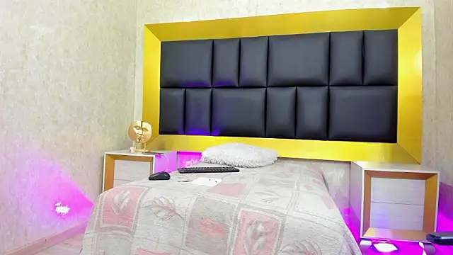 Snapshot of ValeryBellotti chatting on March 2026 01:03:02 PM ValeryBellotti online show from March 2026 01:03:02 PM