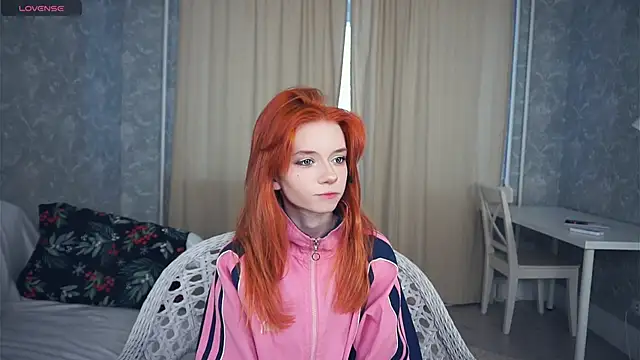 Snapshot of TarynPalek chatting on February 2026 07:13:01 AM TarynPalek online show from February 2026 07:13:01 AM