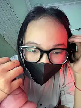 Snapshot of Leeeiuu chatting on February 2026 03:26:02 PM Leeeiuu online show from February 2026 03:26:02 PM