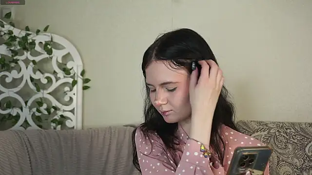 Glow hollow online show from February 2026 03:47:02 AM