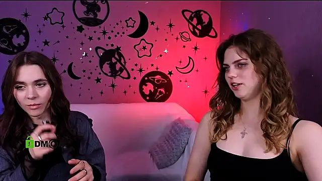 laurenmurrr online show from April 2026 10:53:02 AM