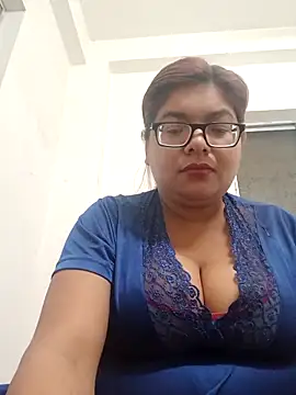 Elie Hallway online show from March 2026 06:48:02 PM