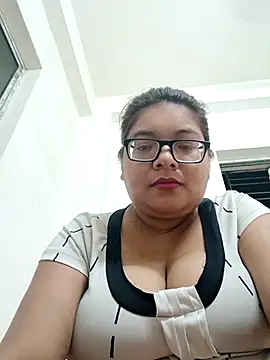 Elie Hallway online show from April 2026 06:31:01 PM