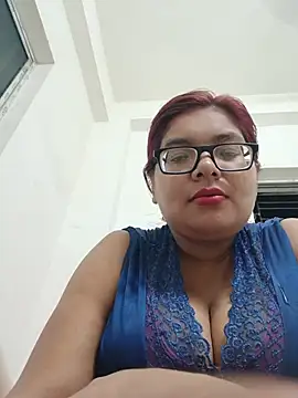 Snapshot of Elie_Hallway chatting on June 2026 06:18:02 PM Elie Hallway online show from June 2026 06:18:02 PM