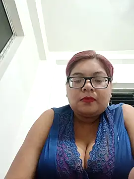 Snapshot of Elie_Hallway chatting on June 2026 06:01:02 PM Elie Hallway online show from June 2026 06:01:02 PM