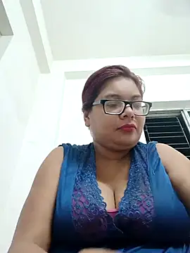 Snapshot of Elie_Hallway chatting on June 2026 06:29:02 PM Elie Hallway online show from June 2026 06:29:02 PM