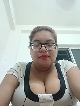 Snapshot of Elie_Hallway chatting on July 2026 07:07:02 PM Elie Hallway online show from July 2026 07:07:02 PM