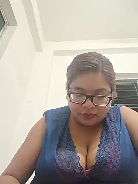 Snapshot of Elie_Hallway chatting on July 2026 06:54:01 PM Elie Hallway online show from July 2026 06:54:01 PM