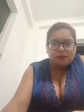 Snapshot of Elie_Hallway chatting on July 2026 06:32:02 PM Elie Hallway online show from July 2026 06:32:02 PM