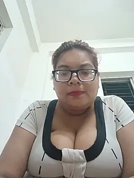 Snapshot of Elie_Hallway chatting on July 2026 07:34:02 PM Elie Hallway online show from July 2026 07:34:02 PM