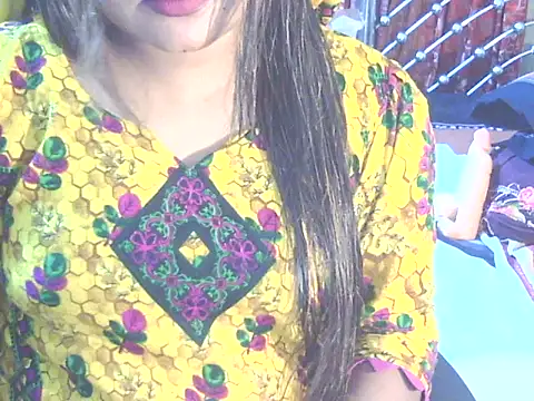 Snapshot of Nusrat_Faria chatting on May 2026 12:35:01 PM Nusrat Faria online show from May 2026 12:35:01 PM