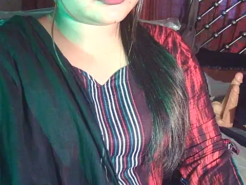 Snapshot of Nusrat_Faria chatting on May 2026 04:20:02 AM Nusrat Faria online show from May 2026 04:20:02 AM