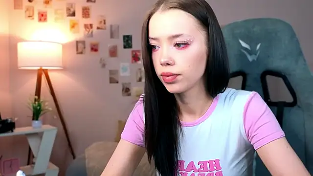 Snapshot of Vexnexe chatting on February 2026 08:01:02 PM Vexnexe online show from February 2026 08:01:02 PM