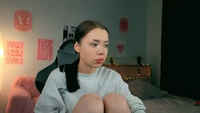 Snapshot of Vexnexe chatting on February 2026 07:10:02 PM Vexnexe online show from February 2026 07:10:02 PM