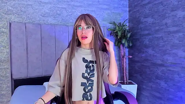 Snapshot of IsabellaRossi_ chatting on February 2026 12:15:01 PM IsabellaRossi online show from February 2026 12:15:01 PM