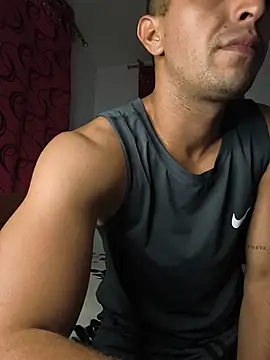 logan-31 online show from February 2026 02:06:02 AM