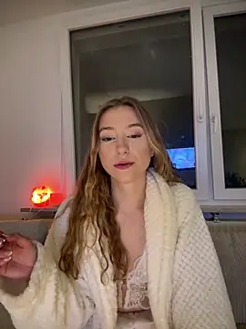 Snapshot of romyxxs chatting on February 2026 08:01:01 PM romyxxs online show from February 2026 08:01:01 PM