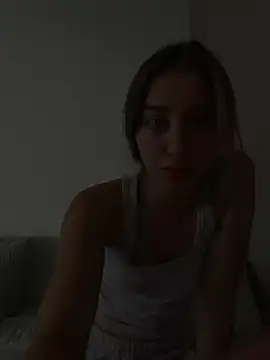 Snapshot of romyxxs chatting on June 2026 07:42:01 AM romyxxs online show from June 2026 07:42:01 AM
