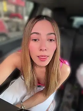 Snapshot of kloe__t18 chatting on June 2026 05:56:02 PM kloe t18 online show from June 2026 05:56:02 PM