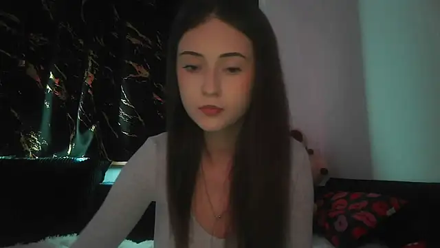 Snapshot of karlaluuvv chatting on March 2026 02:33:02 PM karlaluuvv online show from March 2026 02:33:02 PM