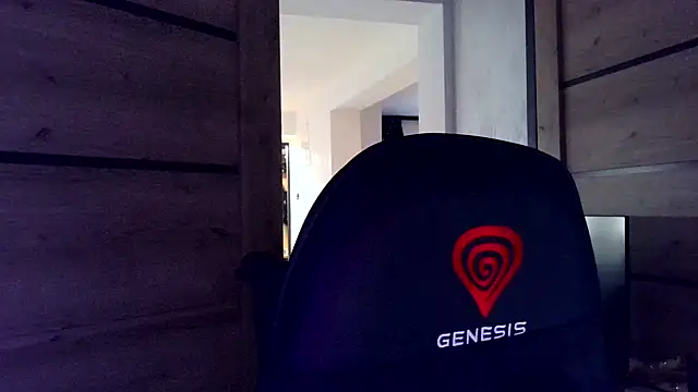 Snapshot of karlaluuvv chatting on April 2026 04:18:01 PM karlaluuvv online show from April 2026 04:18:01 PM