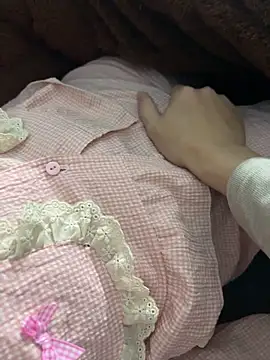 kimoanh102 online show from February 2026 12:31:01 PM