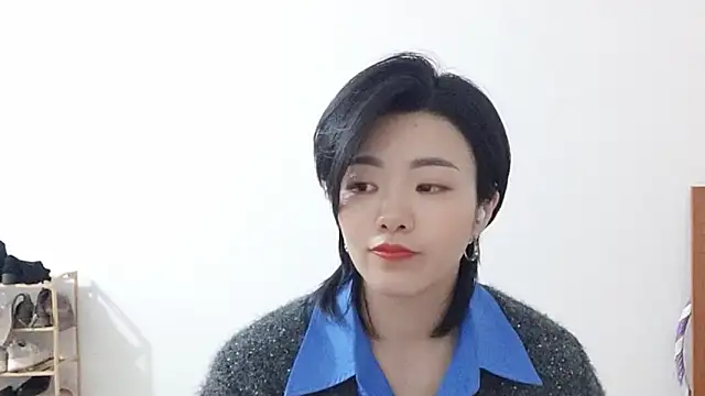 Snapshot of Nikishine chatting on March 2026 02:33:02 AM Nikishine online show from March 2026 02:33:02 AM