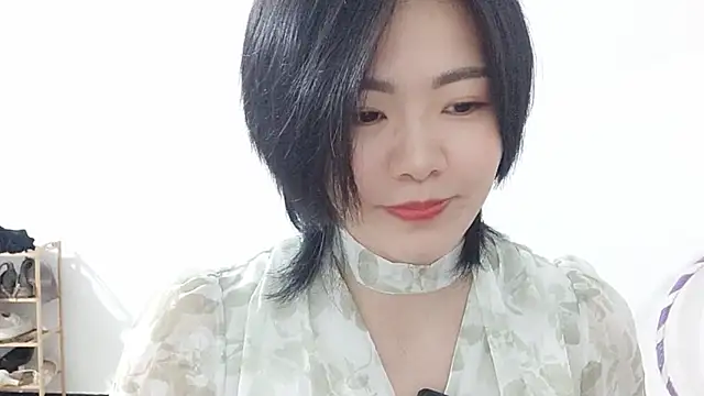 Snapshot of Nikishine chatting on April 2026 12:05:02 PM Nikishine online show from April 2026 12:05:02 PM