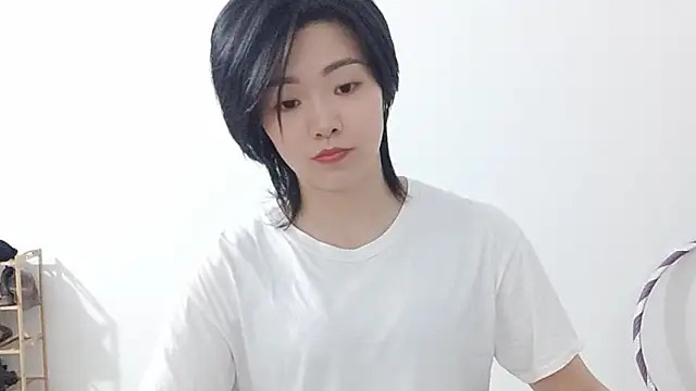 Snapshot of Nikishine chatting on April 2026 01:38:02 PM Nikishine online show from April 2026 01:38:02 PM