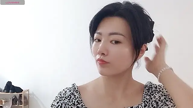Snapshot of Nikishine chatting on April 2026 02:37:02 AM Nikishine online show from April 2026 02:37:02 AM