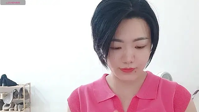 Snapshot of Nikishine chatting on April 2026 07:28:01 AM Nikishine online show from April 2026 07:28:01 AM