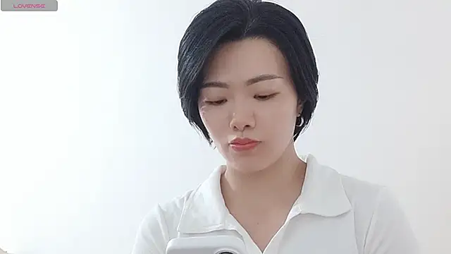 Snapshot of Nikishine chatting on May 2026 05:14:01 AM Nikishine online show from May 2026 05:14:01 AM