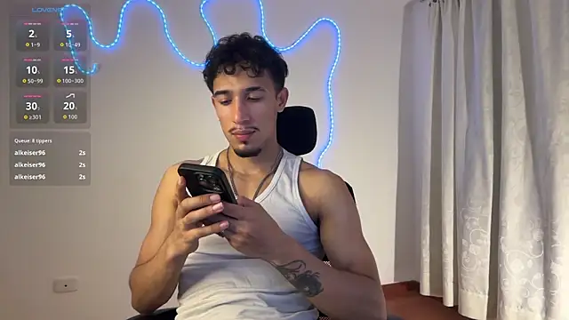 Snapshot of rafael_stone11 chatting on February 2026 02:10:02 AM rafael stone11 online show from February 2026 02:10:02 AM